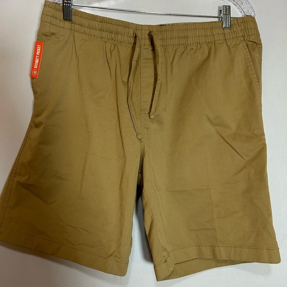 Dockers Men’s Tan Flat Front Shorts Classic Style Large NWT